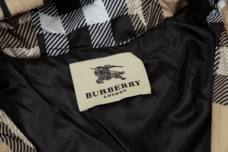 Replica BURBERRY Vêtements 01RA737