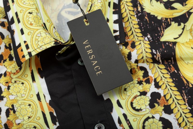 Réplique des vêtements Versace 01RA00