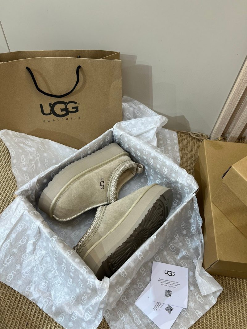 Répliques de chaussures UGG 06OR279