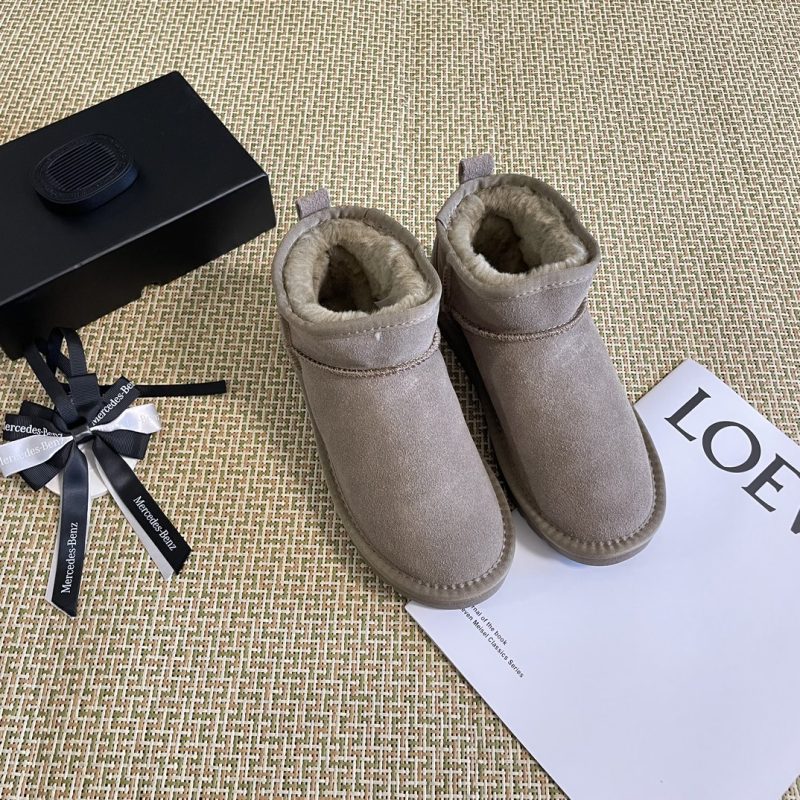 Replica UGG Shoes 06OR289