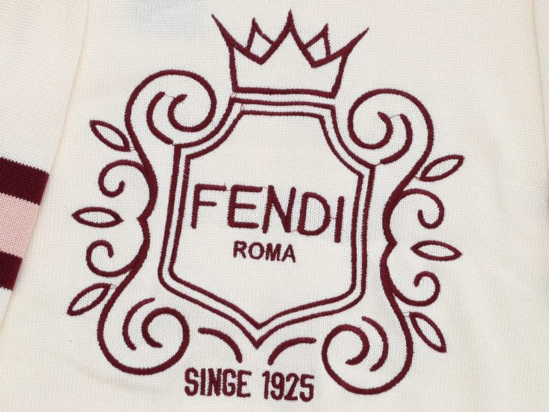 Réplique de vêtements Fendi 01RA512