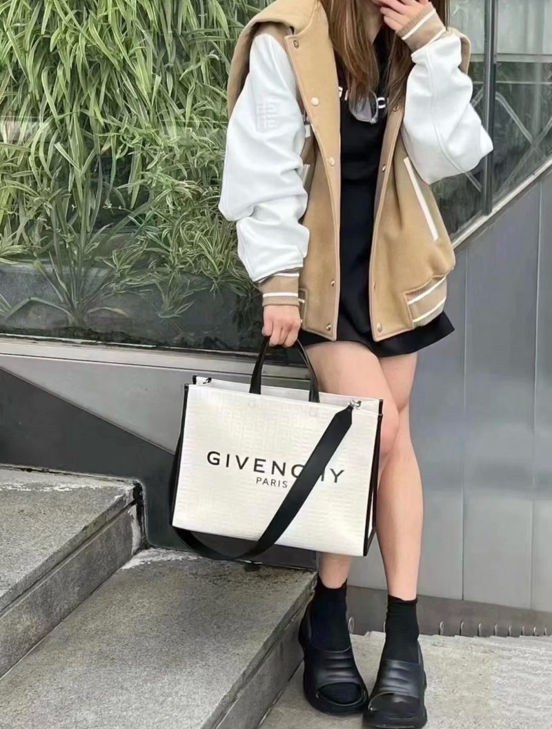 Réplique de vêtements Givenchy 01RA487