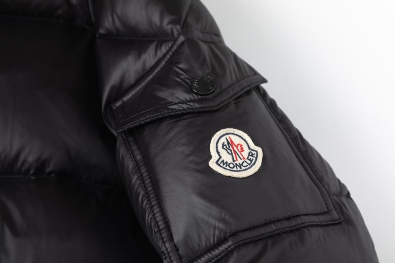 Réplique de vêtements Moncler 01RA48