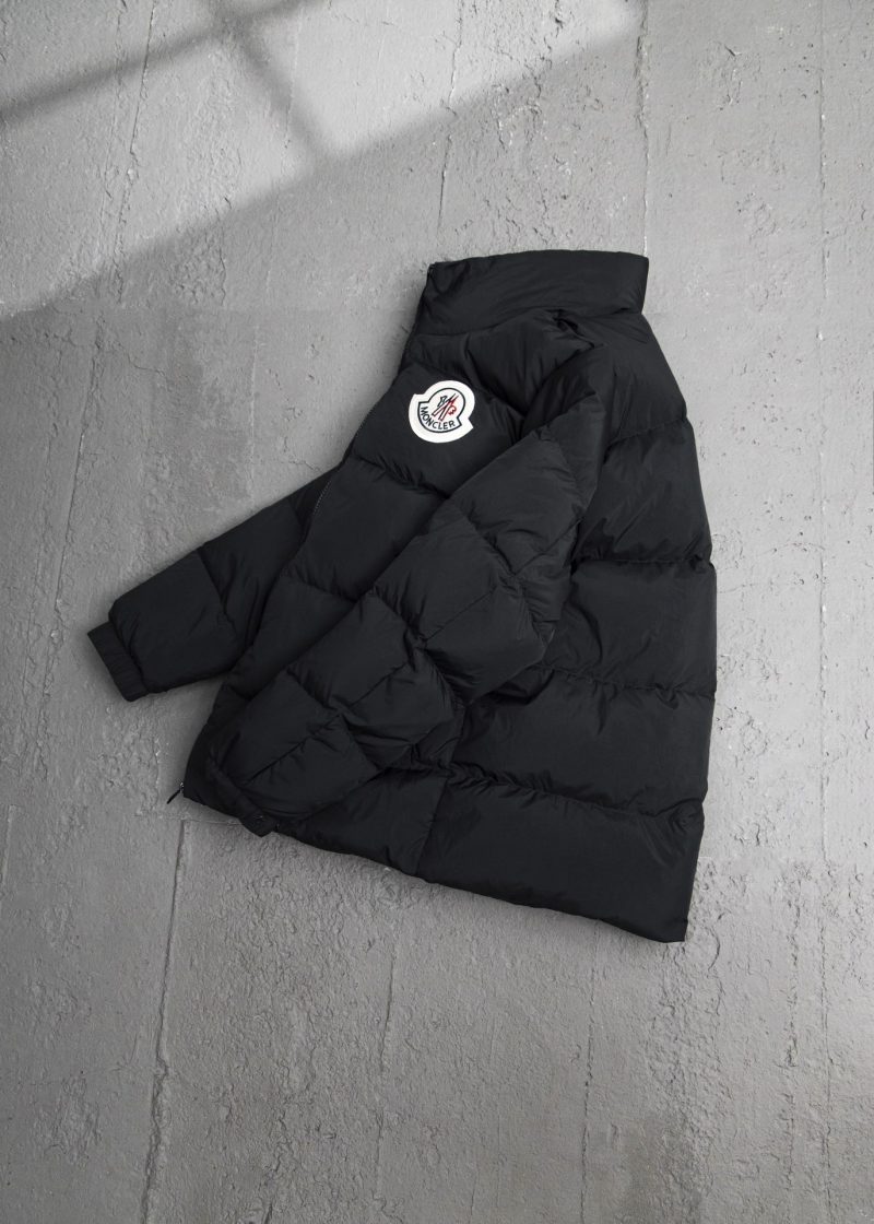 Réplique de vêtements Moncler 01RA54